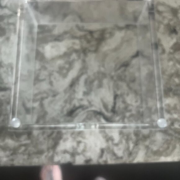 Acrylic Napkin Holder for Cocktail/Beverage Napkins, holds 40+ napkins - Picture 4 of 13